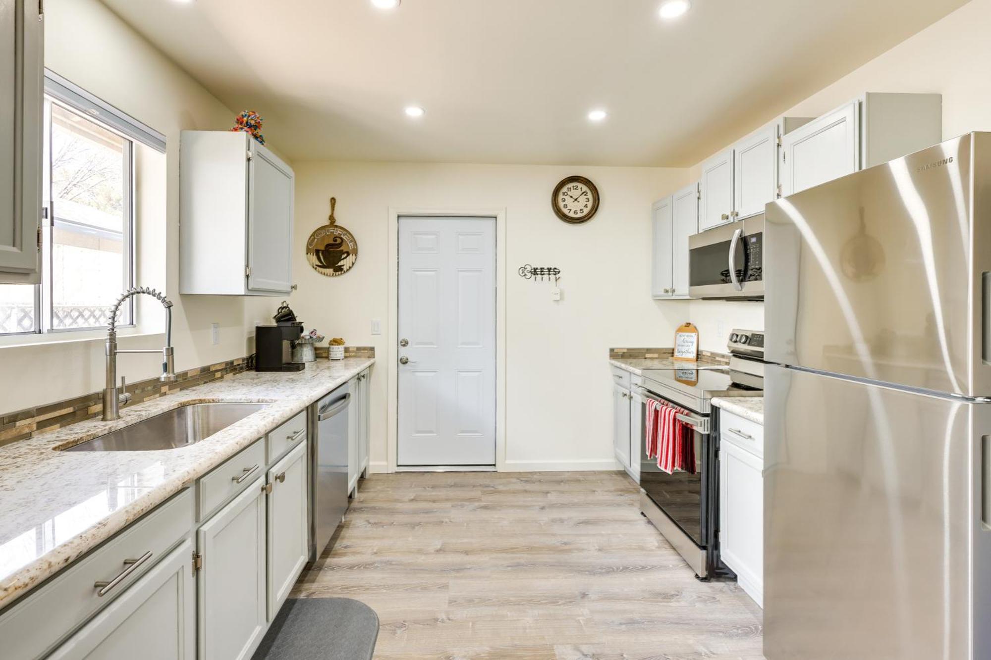 Kingman Vacation Rental With Yard And Fire Pit Esterno foto
